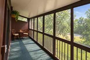2680 Oxford St N, Roseville, MN 55113 - Photo 3