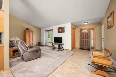 6194 Karmen Avenue NE, Albertville, MN 55301 - Photo 3