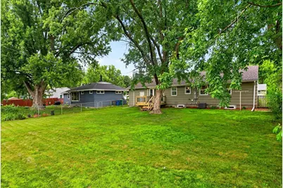 5657 Nevada Avenue N, Crystal, MN 55428 - Photo 7