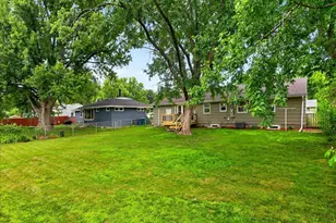 5657 Nevada Ave N, Crystal, MN 55428 - Photo 7