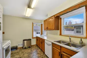 2113 7th St N, Fargo, ND 58102 - Photo 21