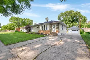 2113 7th St N, Fargo, ND 58102 - Photo 43