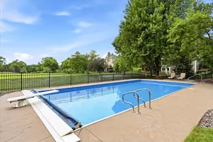 9743 Wellington Ln, Woodbury, MN 55125 - Photo 5