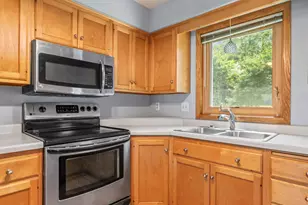 826 Northland Pl NE, Rochester, MN 55906 - Photo 5