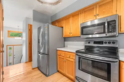 826 Northland Place NE, Rochester, MN 55906 - Photo 3
