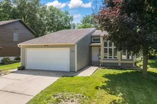 826 Northland Pl NE, Rochester, MN 55906 - Photo 1