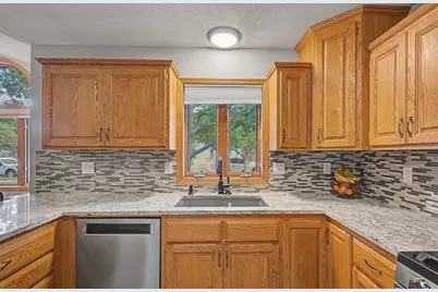 1805 Southwood Trail, Saint Cloud, MN 56301 - Photo 5