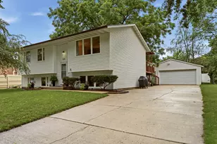 510 16 1/2 Street SE, Rochester, MN 55904 - Photo 1