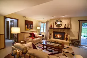 19135 Maple Leaf Dr, Eden Prairie, MN 55346 - Photo 11