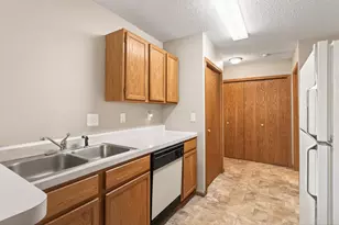 8184 Middletown Rd, Spring Lake Park, MN 55432 - Photo 13