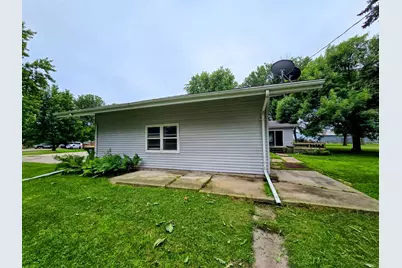 1120 8th Avenue SW, Pipestone, MN 56164 - Photo 45