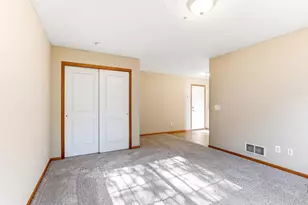 880 Ledgestone Dr, Mahtomedi, MN 55115 - Photo 35