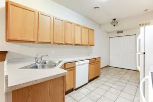 5040 Holly Ln N, Plymouth, MN 55446 - Photo 3
