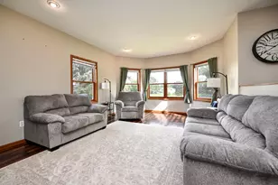 100 Benson Dr, Lewiston, MN 55952 - Photo 5