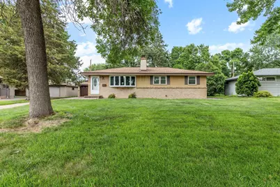 831 Overton Drive NE, Fridley, MN 55432 - Photo 3