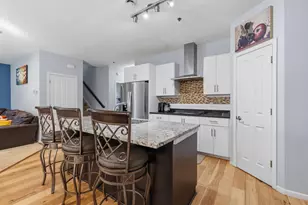 5144 Parker Cir, Robbinsdale, MN 55422 - Photo 7