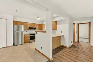1919 Deerhaven Ln NE, Rochester, MN 55906 - Photo 9