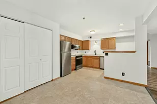 1919 Deerhaven Ln NE, Rochester, MN 55906 - Photo 13