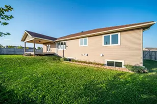 580 Canyon Ln NW, Eyota, MN 55934 - Photo 5