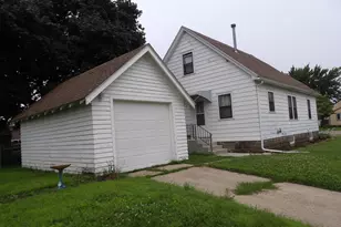 701 9th Ave SW, Austin, MN 55912 - Photo 1