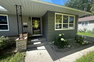 1002 Poplar Ave, Marshall, MN 56258 - Photo 3