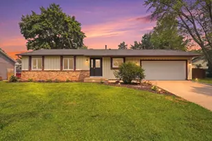 2602 Hawthorne Ln, Stillwater, MN 55082 - Photo 1