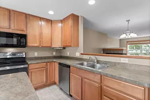 868 Ledgestone Dr, Mahtomedi, MN 55115 - Photo 11