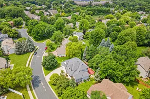 8441 W Lake Dr, Chanhassen, MN 55317 - Photo 29