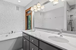 8441 W Lake Dr, Chanhassen, MN 55317 - Photo 19