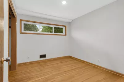 89 Flandrau Place, Saint Paul, MN 55106 - Photo 13