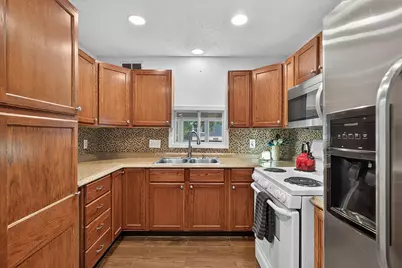 568 Western Avenue N, Saint Paul, MN 55103 - Photo 15