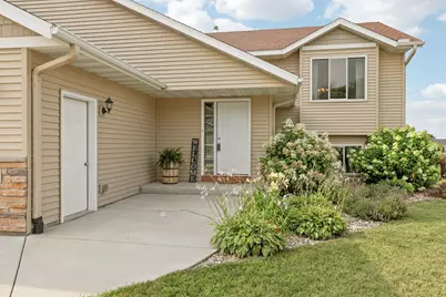 1108 Mulberry Avenue NE, Montgomery, MN 56069 - Photo 3