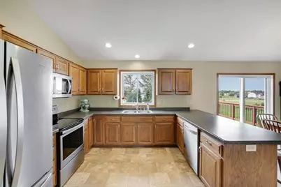 1108 Mulberry Avenue NE, Montgomery, MN 56069 - Photo 9