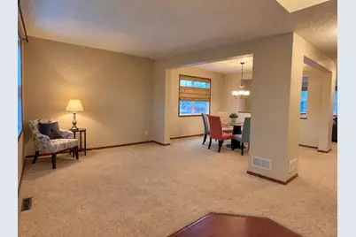 2061 Winterberry Lane, Shakopee, MN 55379 - Photo 3