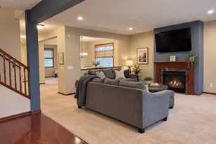 2061 Winterberry Ln, Shakopee, MN 55379 - Photo 7