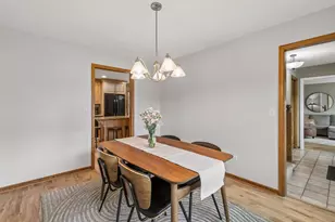 900 Nina Ct, Mendota Heights, MN 55118 - Photo 25