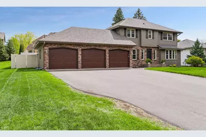 900 Nina Court, Mendota Heights, MN 55118 - Photo 3