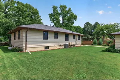 6801 Orchard Avenue N, Brooklyn Center, MN 55429 - Photo 31