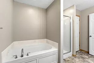 332 Orendorff Way NE, Columbia Heights, MN 55421 - Photo 29