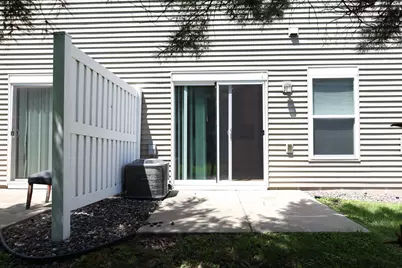 332 Orendorff Way NE, Columbia Heights, MN 55421 - Photo 3