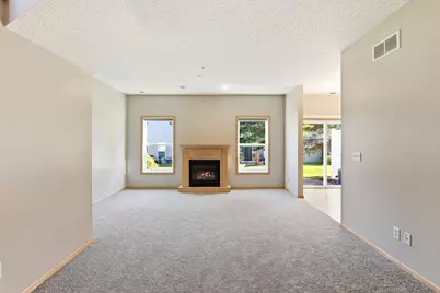 332 Orendorff Way NE, Columbia Heights, MN 55421 - Photo 9