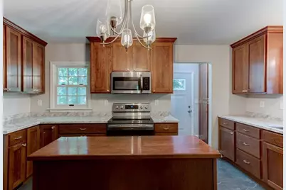 1319 Oakwood Avenue, Menomonie, WI 54751 - Photo 17