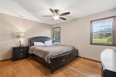 916 Whitney Drive, Apple Valley, MN 55124 - Photo 17