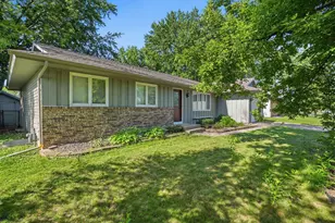 916 Whitney Dr, Apple Valley, MN 55124 - Photo 31
