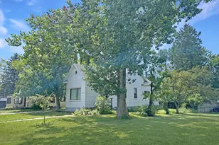 1213 Jefferson St S, Wadena, MN 56482 - Photo 1