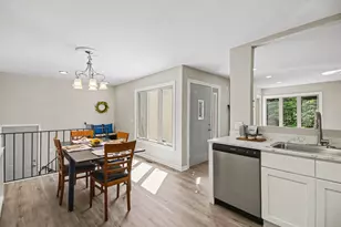 234 Cambria Ct, Woodbury, MN 55125 - Photo 3