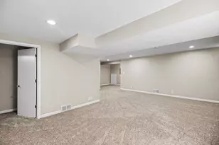 234 Cambria Ct, Woodbury, MN 55125 - Photo 15
