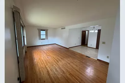 2140 Bush Avenue E, Saint Paul, MN 55119 - Photo 7