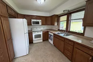 2140 Bush Ave E, Saint Paul, MN 55119 - Photo 9