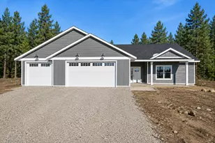 928 192nd Ave, New Richmond, WI 54017 - Photo 1